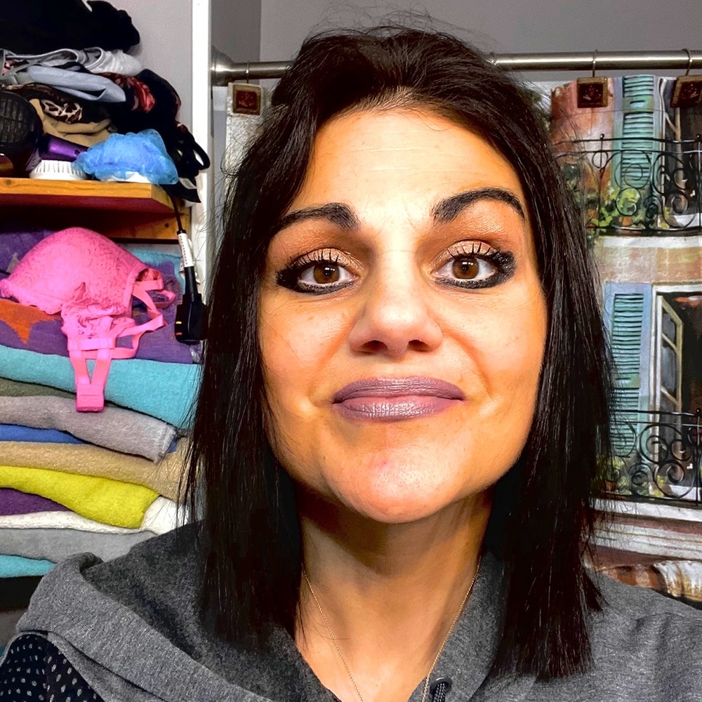 Meet your Posher, Bobbi